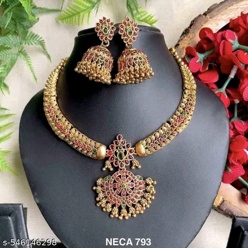 Traditional Kemp Green And Pink Stone set